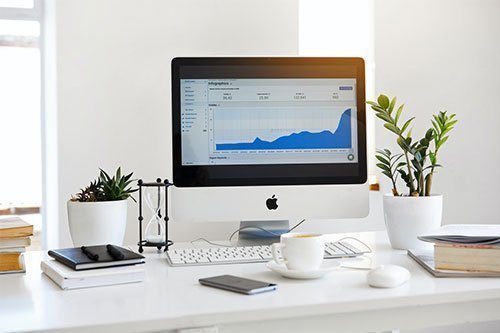 Google search console, görünür olduğunuz anahtar kelimelere ve web sitenizle alakalı verilere ulaşacağınız ücretsiz bir araçtır.