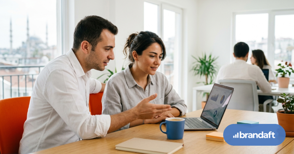 Wix nedir, nasıl çalışır ve kimin işine yarar? Ücret modeli, kapalı ekosistemin getirdiği sınırlar ve WordPress'e geçiş gerektiğinde ne olduğu.